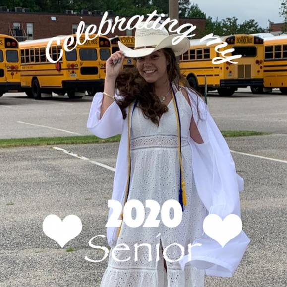 Meet your Posher, Heidi - Picture 1 of 1